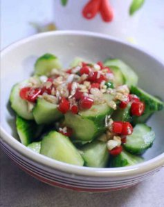 简单而美味的蒜泥黄瓜做法 美味蒜泥黄瓜的简单制作方法