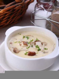 教你做家常的西餐——奶油蘑菇汤 学做家常西餐奶油蘑菇汤