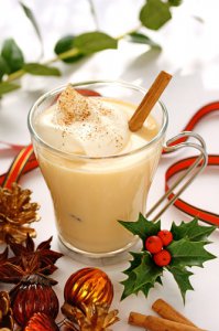 圣诞节传统饮料——蛋奶酒 经典圣诞节饮品蛋奶酒
