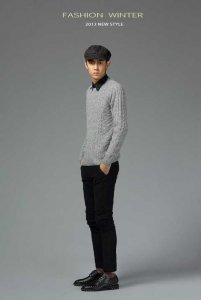 韩版男装低领毛衣引领酷潮时尚 低领韩式男装毛衣：时尚潮流引领