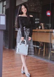 很有魅力的女生韩国街头搭配 魅力四射的韩国女生时尚穿搭
