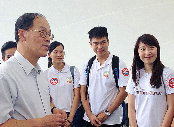 学士服是什么学历可以穿