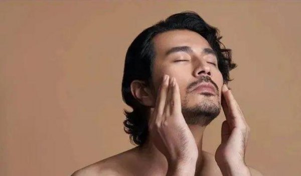 男生脸部变帅小技巧1周见效