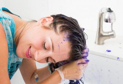 自己染发要多久时间才可以洗头 染发需多长时间洗掉