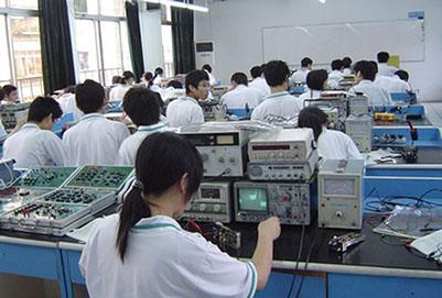 电子信息科学与技术学什么专业课程，就业方向是什么
