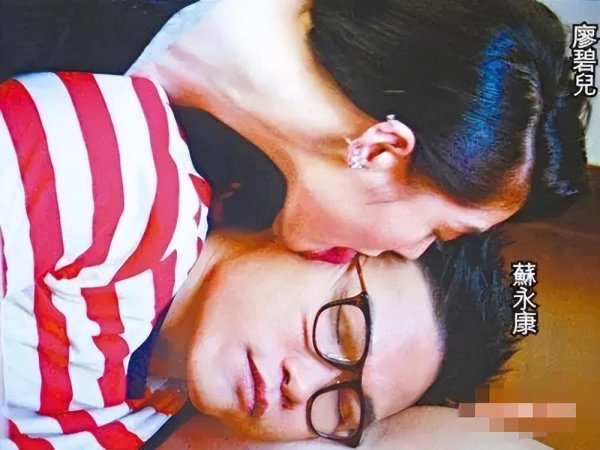 廖碧儿否认“劈腿拜金”传闻