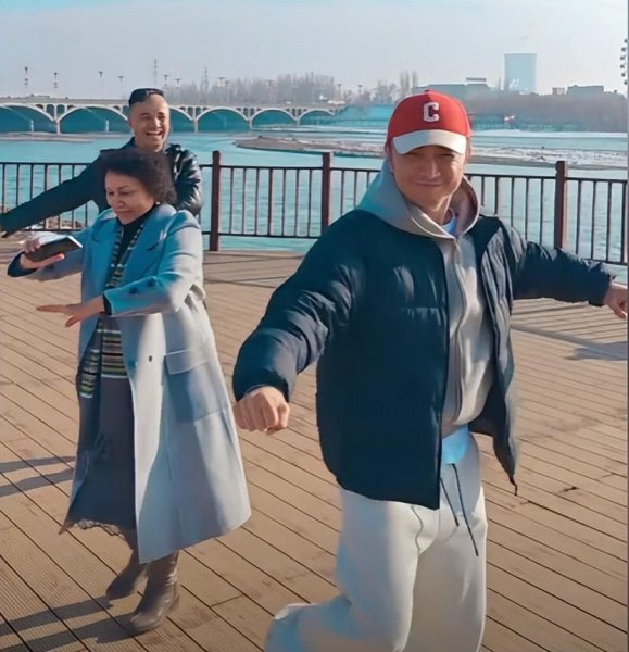 尼格买提回(X-J)过年