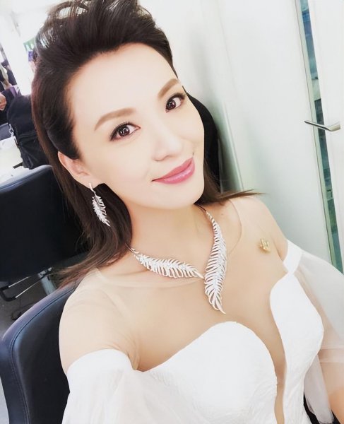 香港演员陈炜