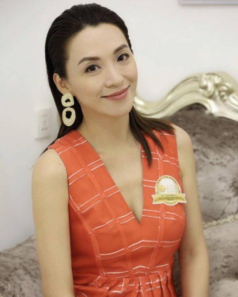 香港演员陈炜