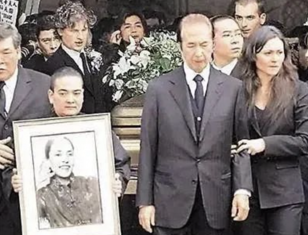 何超雄个人资料简介