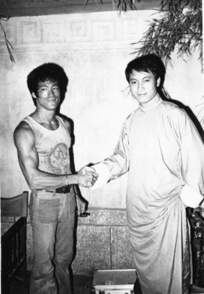 岳华个人资料