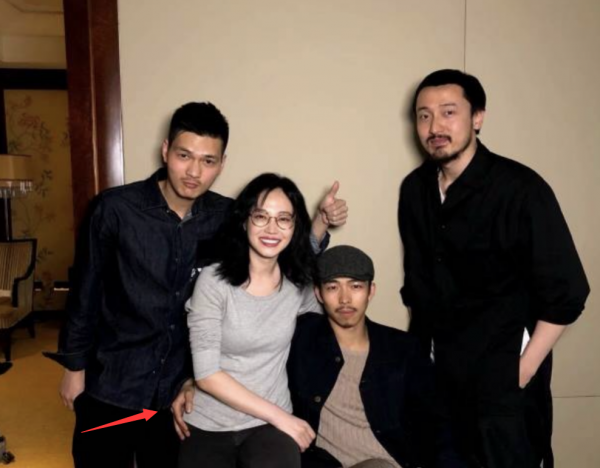 谭卓结婚了吗？40岁谭卓官宣恋情
