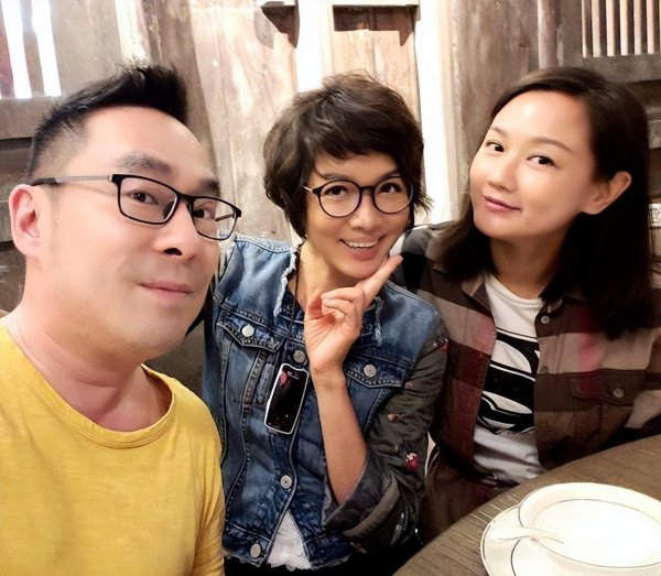 任港秀个人资料介绍