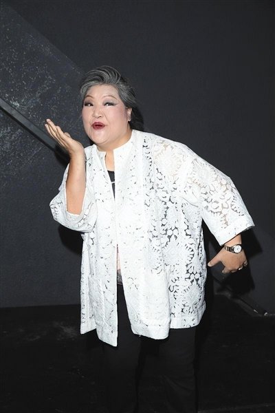 演员鲁芬