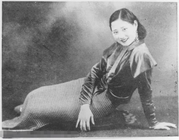 女演员徐来
