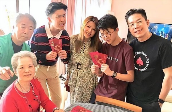 康子妮个人资料