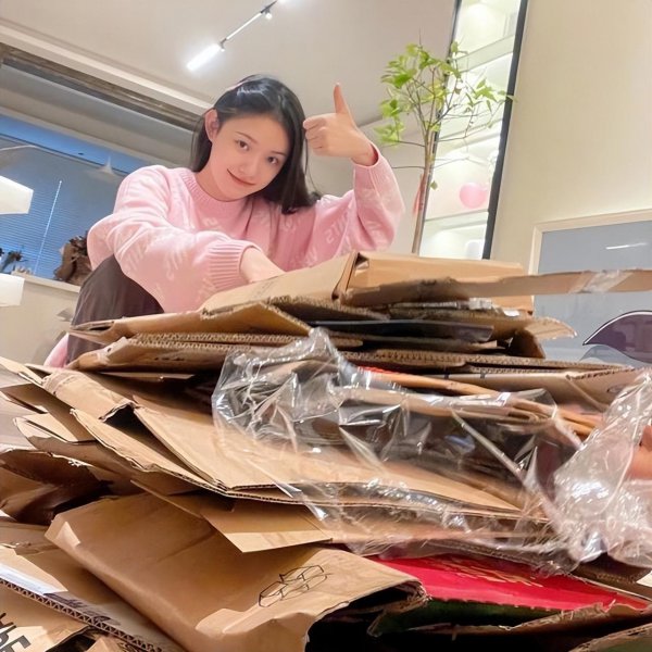 明星有多邋遢？豪宅堆满垃圾、衣服鞋子满天飞