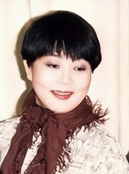 小品女王杨蕾简介