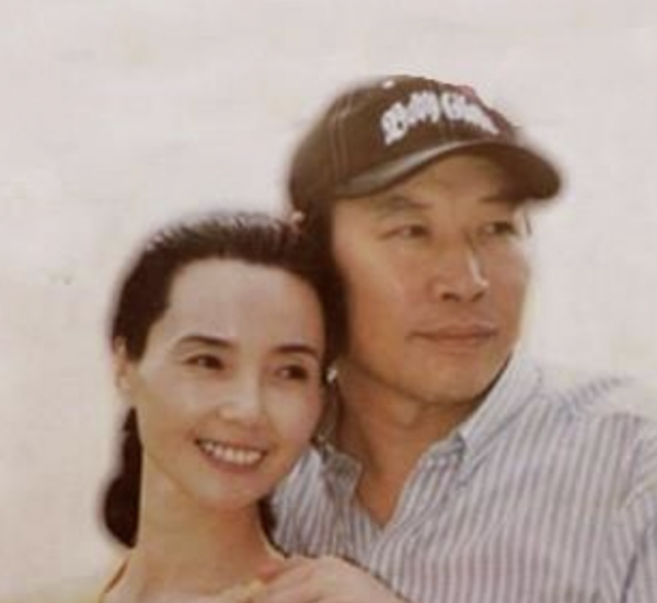 魏积安和董贞琼的爱情故事