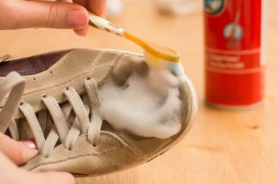 鞋子内部很臭怎么清洗 运动鞋洗了反而变臭怎么解决