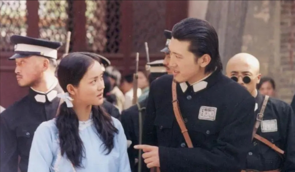 三次改姓名
