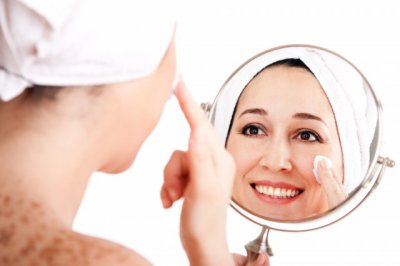 油性皮肤怎么改善 油皮平日怎么养护才能改善肤质