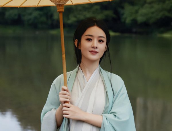 赵丽颖新剧在人间开机