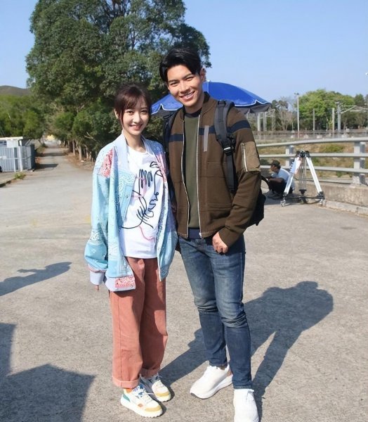 何依婷个人资料