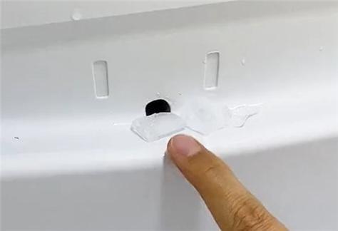 清洗冰箱排水孔小妙招