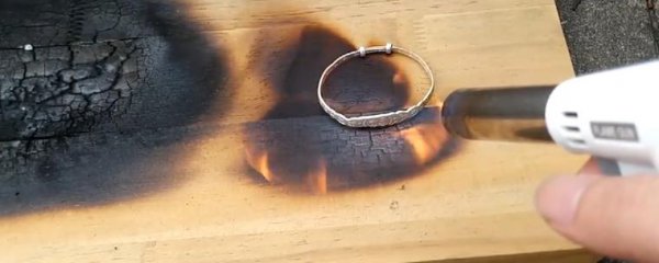 打火机银子鉴别方法用清水可以洗掉了