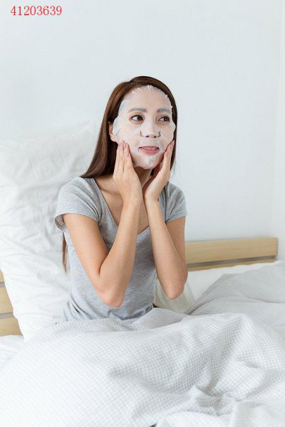 冬天敷面膜可以用热水泡吗？