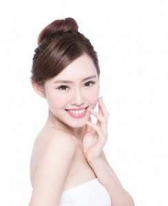 面霜和乳液的使用顺序 护肤达人告诉你乳液和面霜的区别