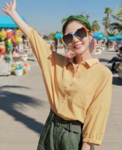 怎么样才能把Oversize风格的衣服穿出女人味？