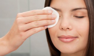 正确的卸妆方法 美容洗脸步骤与手法