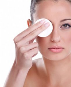 眼睛干涩是怎么回事 眼睛干涩的原因