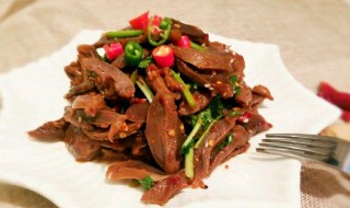 鸡胗怎么炒好吃 凉拌鸡胗酸菜鱼的做法