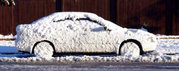 汽车雪地怎么开车防滑