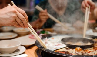 梦见和别人一起吃火锅 梦到吃火锅 梦到吃火锅好不好