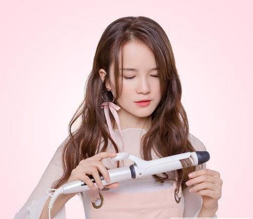 卷发棒烫发能保持多久