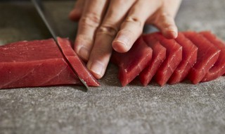 比目鱼怎么去鳞吗 比目鱼怎么清理 比目鱼如何清理