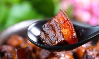 土豆红烧肉的做法家常 土豆红烧肉的家常做法是什么