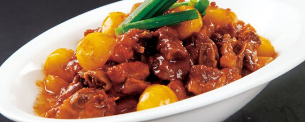 土豆闷排骨怎么做好吃