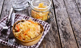 正宗酸菜鱼片汤的做法 怎么做酸菜鱼片汤