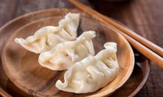 蒸饺子的屉布湿的还是干的 制作蒸饺使用干的屉布还是湿的