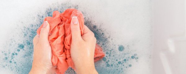 浴巾上面的霉斑怎么洗掉
