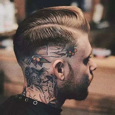 男士在头发上做纹身图片 男士2023年最新剪一半做纹身的发型示例