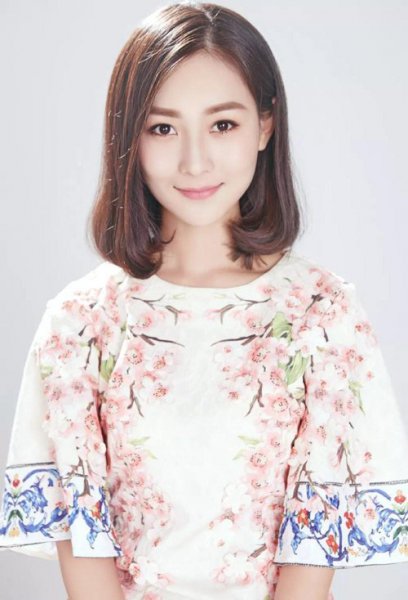 孕妇适合的卷发发型图片 圆脸女生卷烫发造型呈现