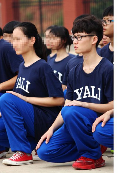 中学男生适合的短发造型 新款短发让你变帅起来