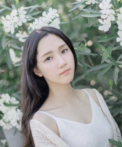 菱形脸头发多适合什么样的发型 菱形脸适合的发