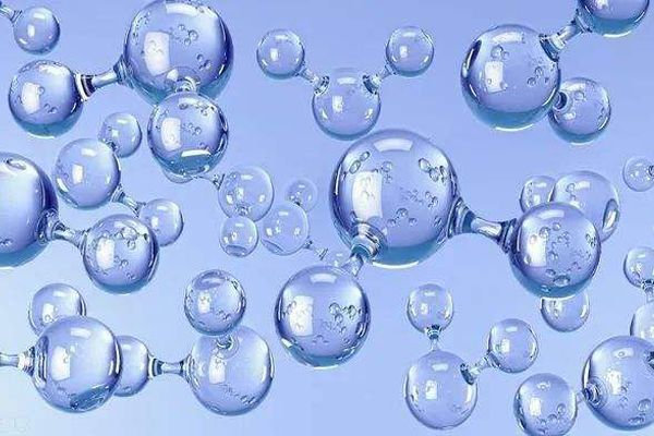 玻尿酸保湿水的作用与危害